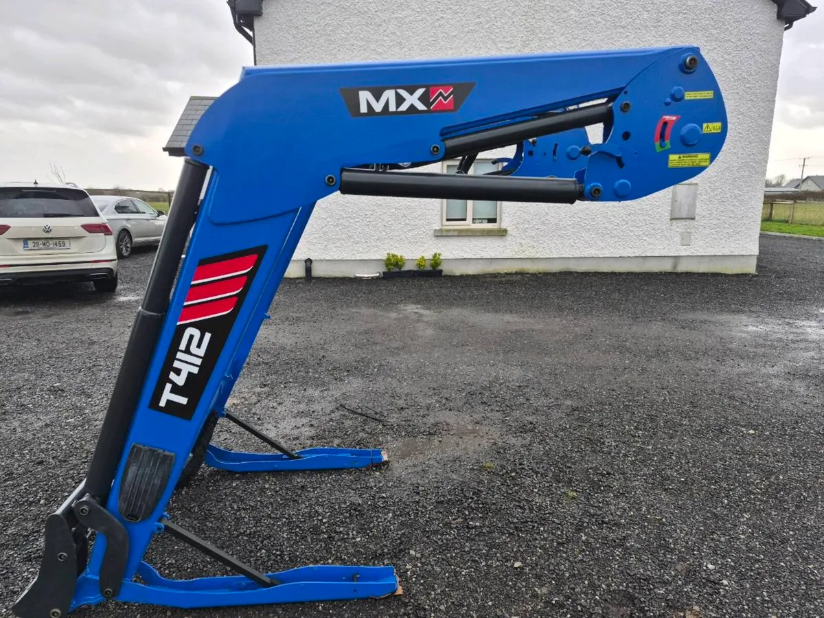 Mx T412 loader - Image 2