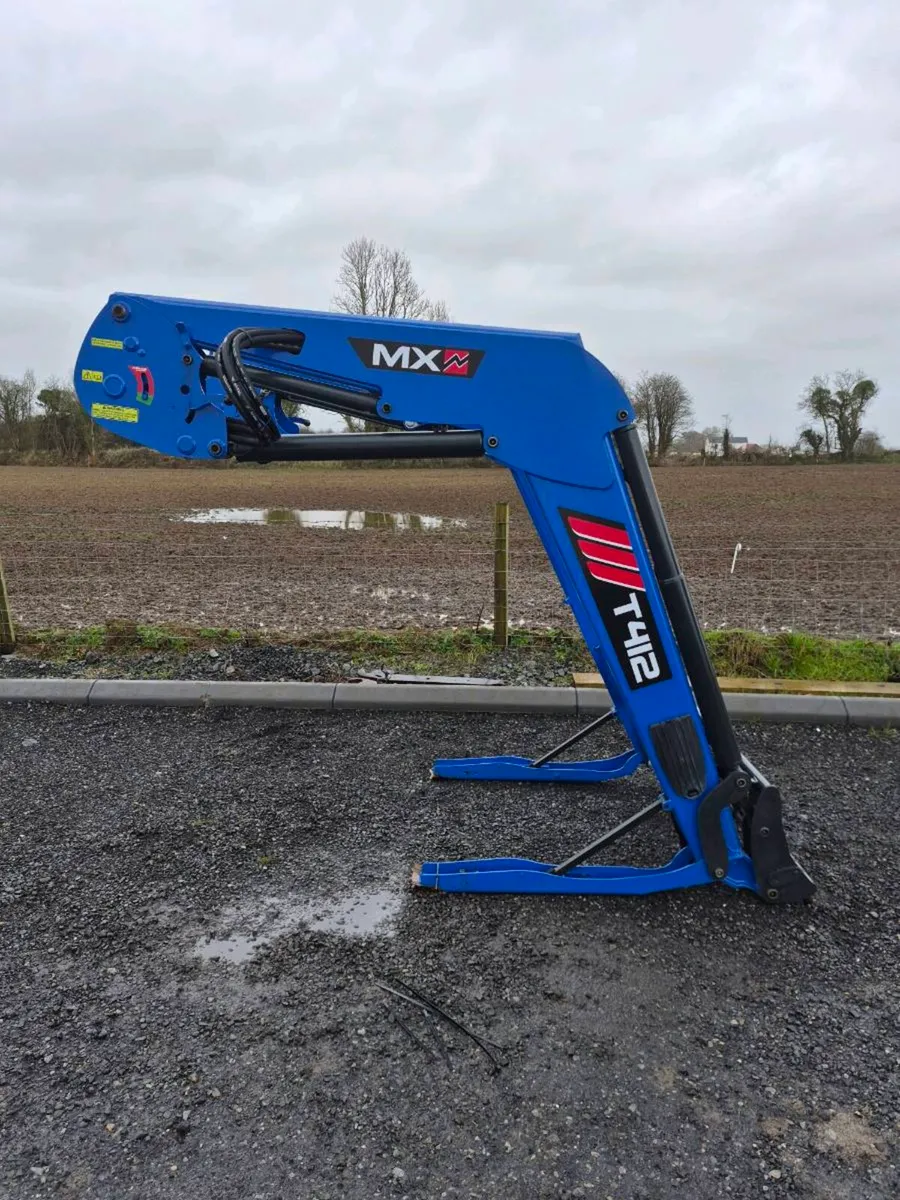Mx T412 loader - Image 3