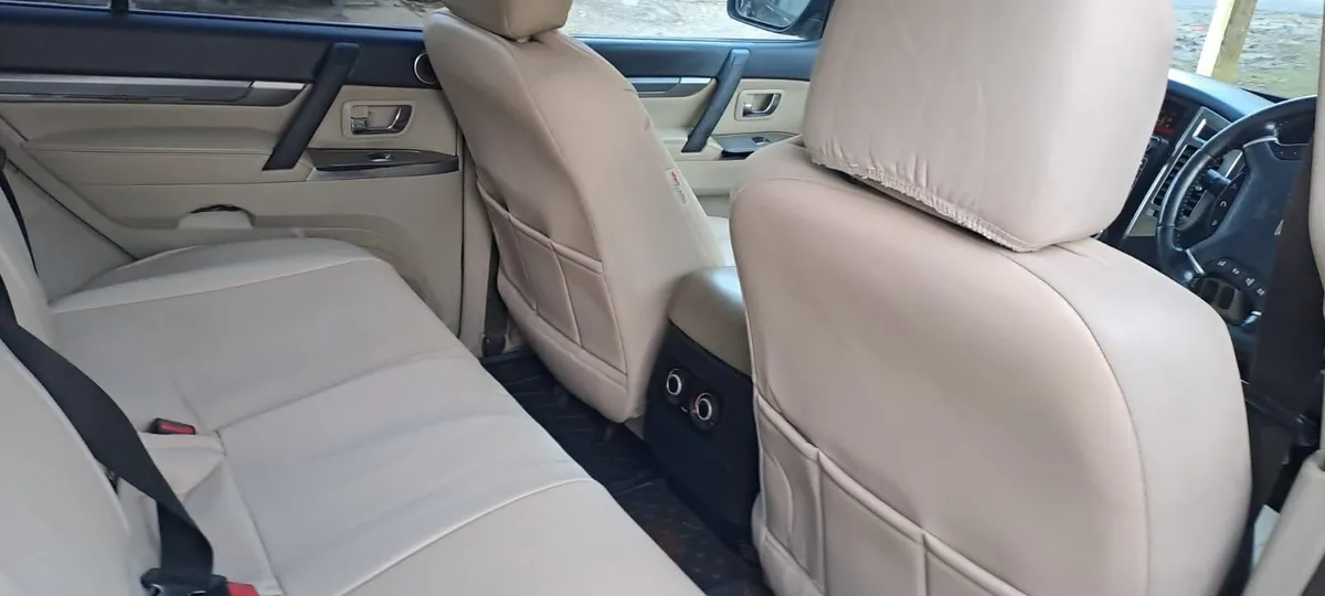 Mitsubishi Pajero 5 seat commercial tax - Image 4