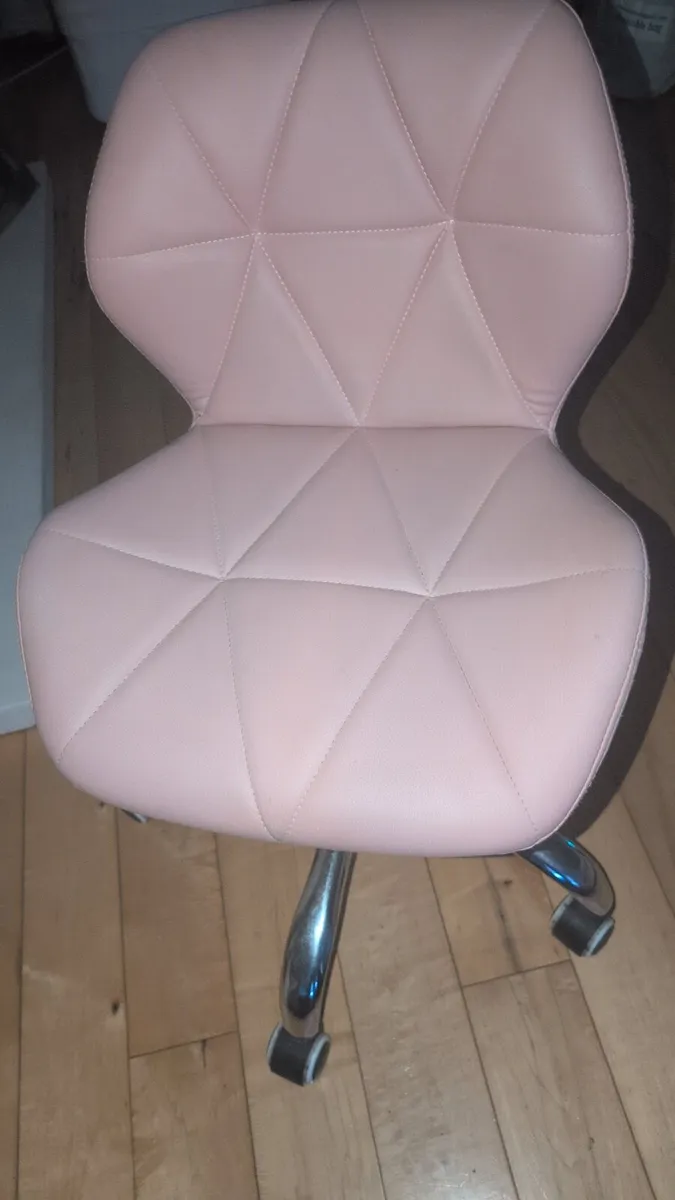 Chairs Pink leather - Image 3