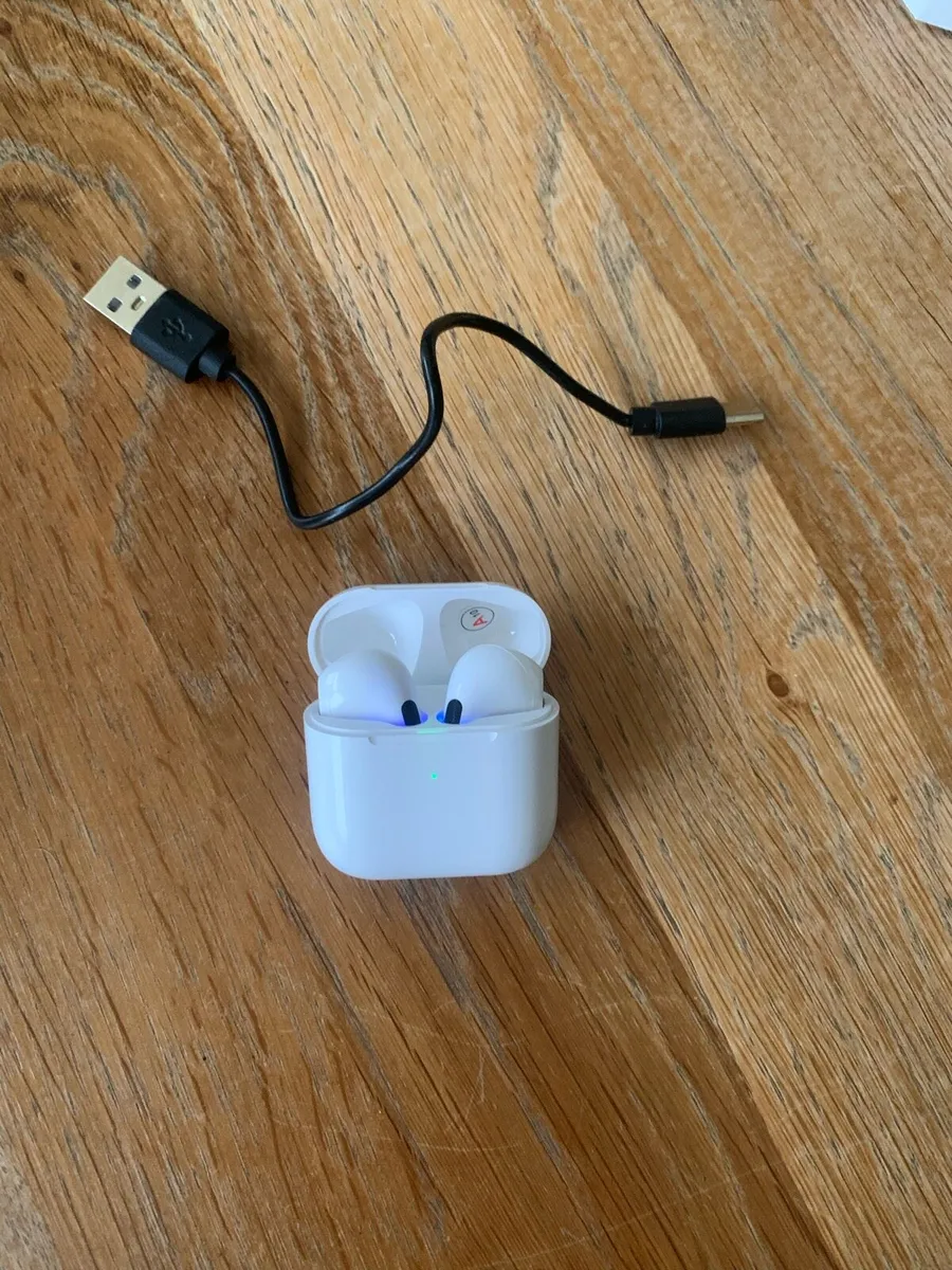 AirPods 4 reps - Image 1