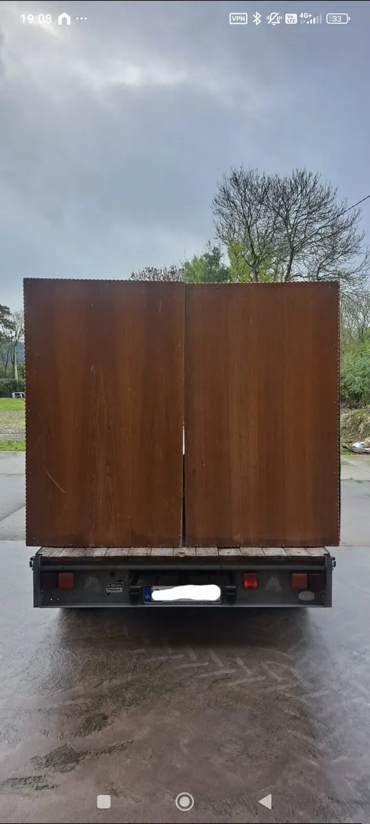 Bar seating - Image 3