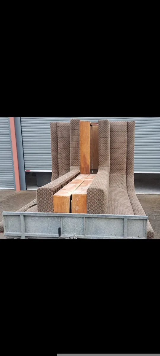 Bar seating - Image 2