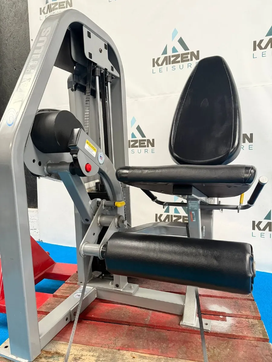 Nautilus Evo Seated Leg Extension - Image 3