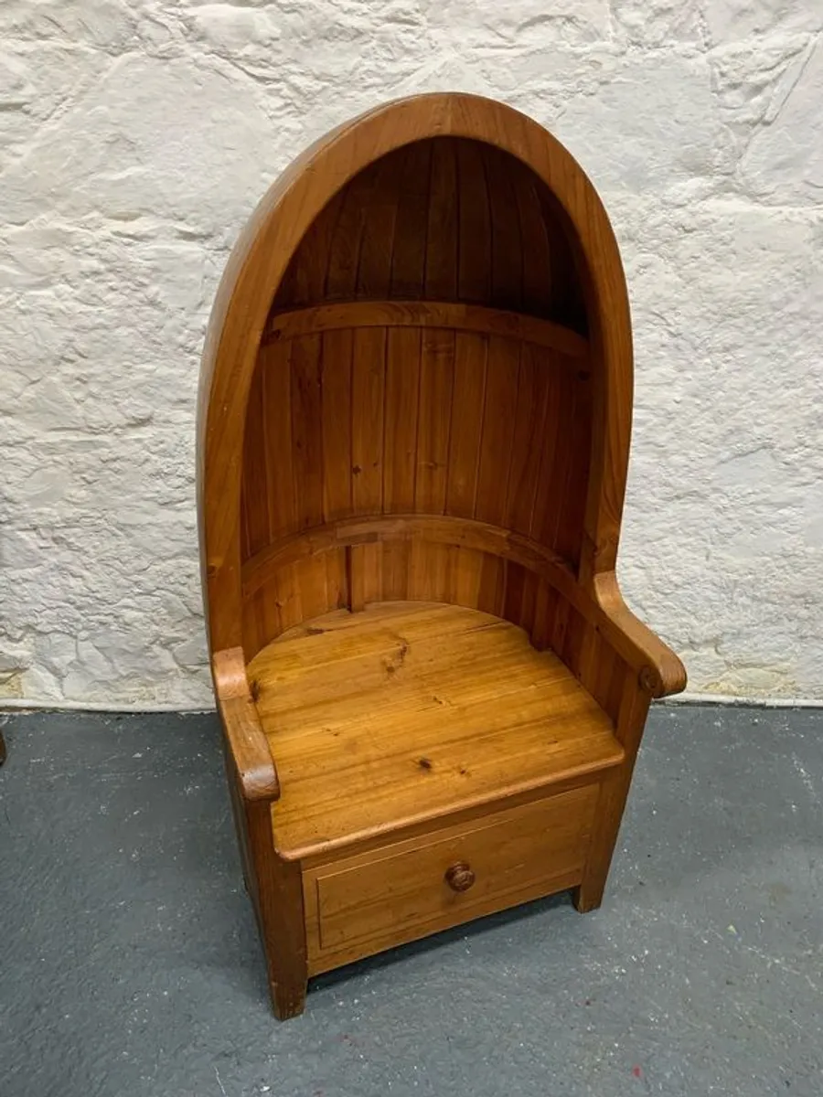 Late Victorian Pine Porters Chair. - Image 3