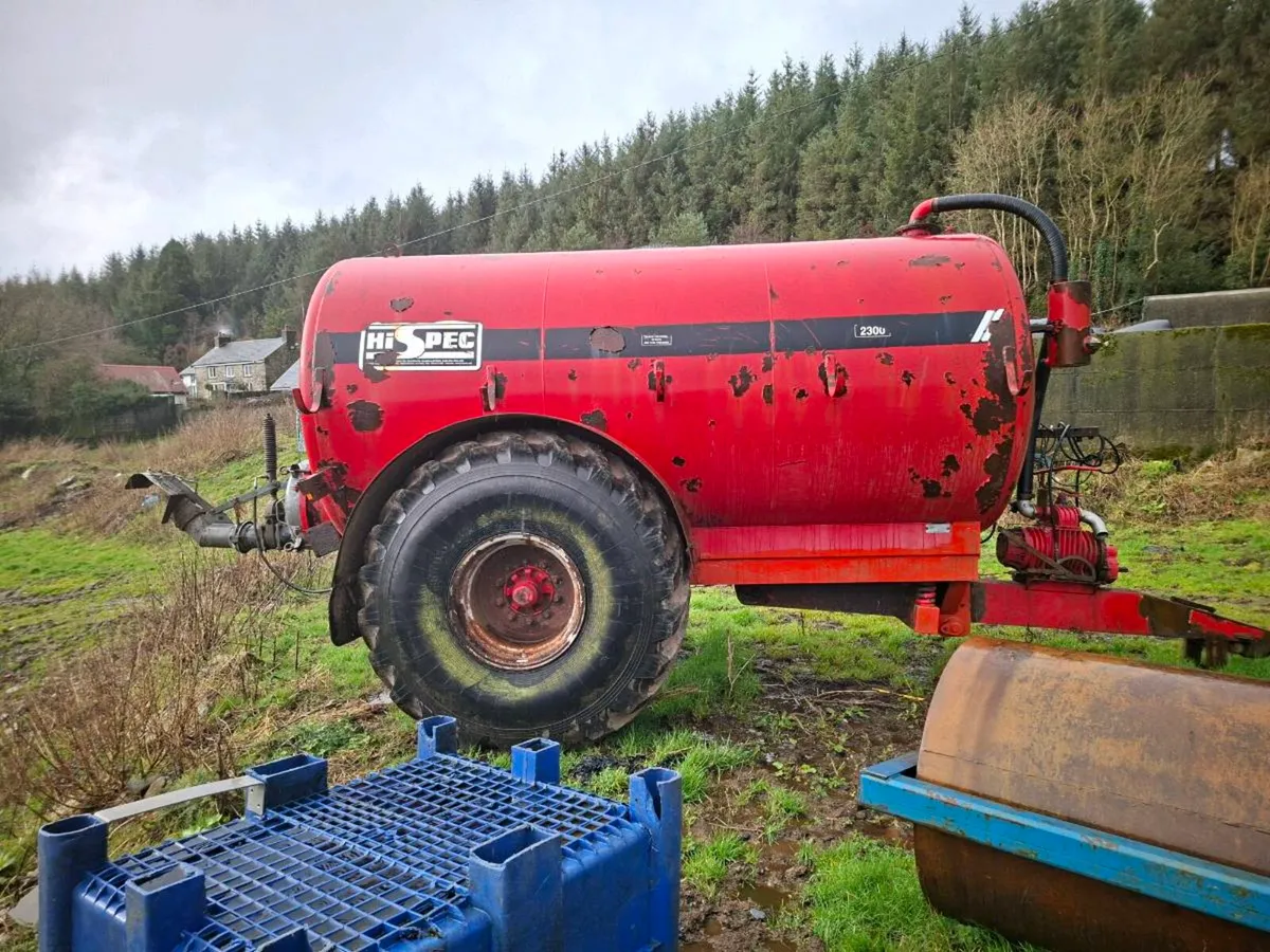 Hi Spec 2,300 Gallon Tanker - Image 1