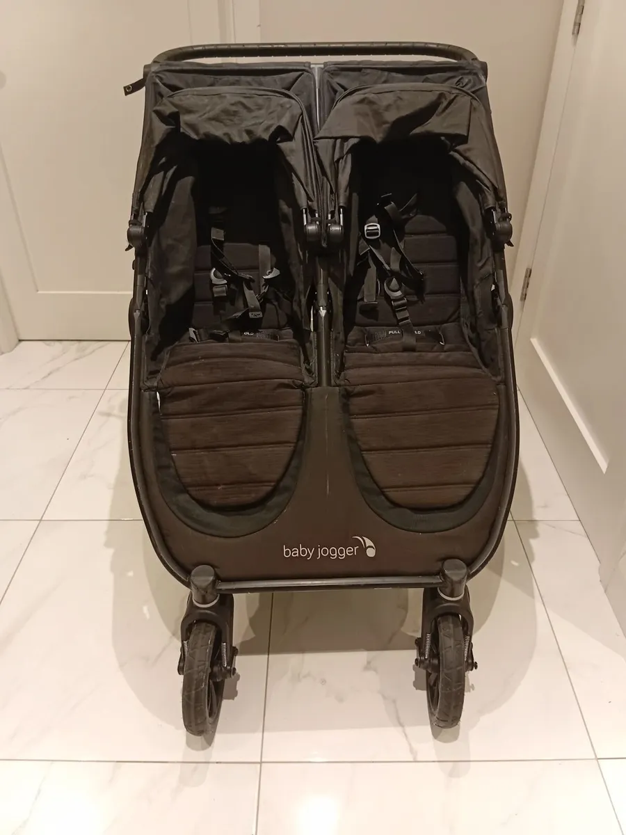 Baby jogger Double buggy - Image 2