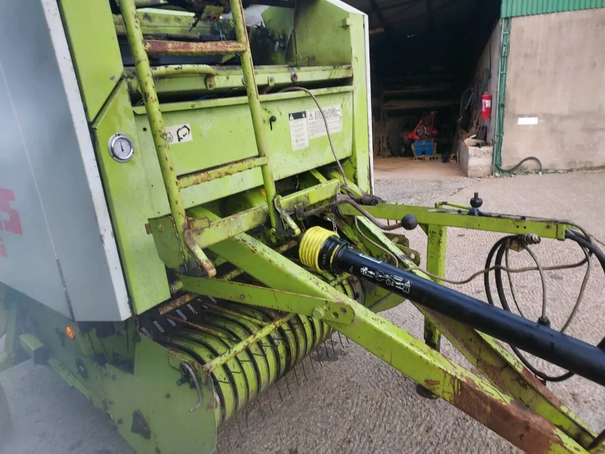 Claas 46 round baler - Image 2