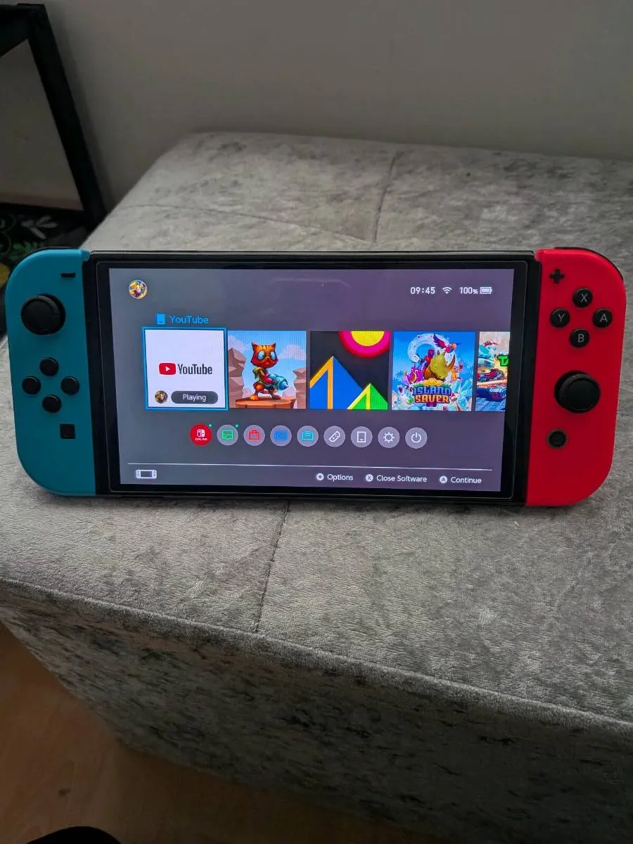 Nintendo Switch OLED - Image 1