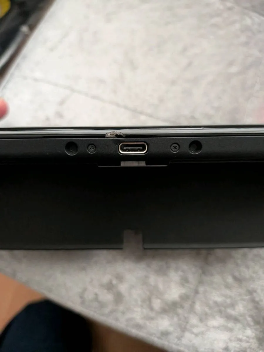 Nintendo Switch OLED - Image 4