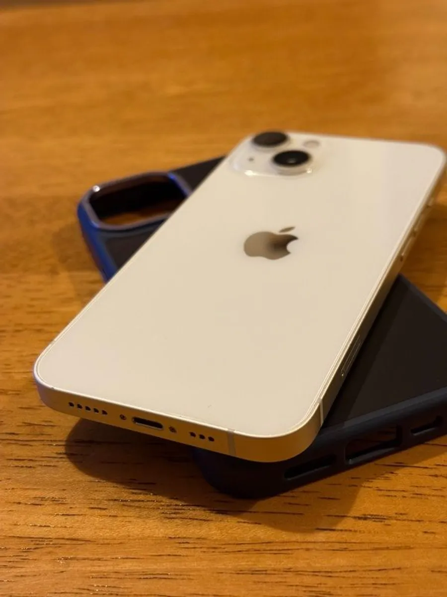 iPhone 13 - 128GB 98% battery Flawless - Image 2