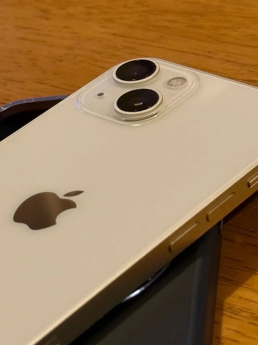 iPhone 13 - 128GB 98% battery Flawless - Image 3