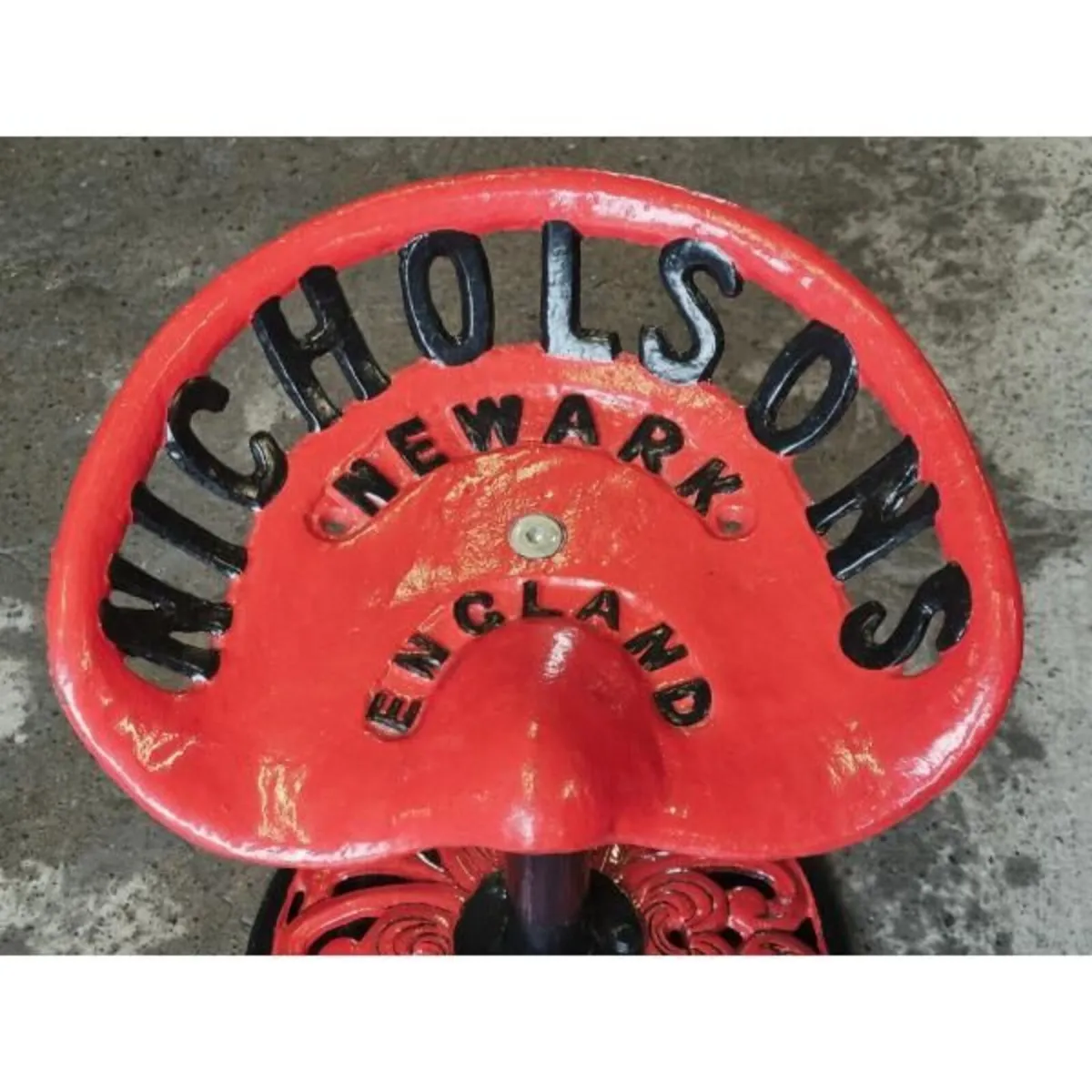 Nicholson’s Tractor Seat Stool KAS1025 - Image 2