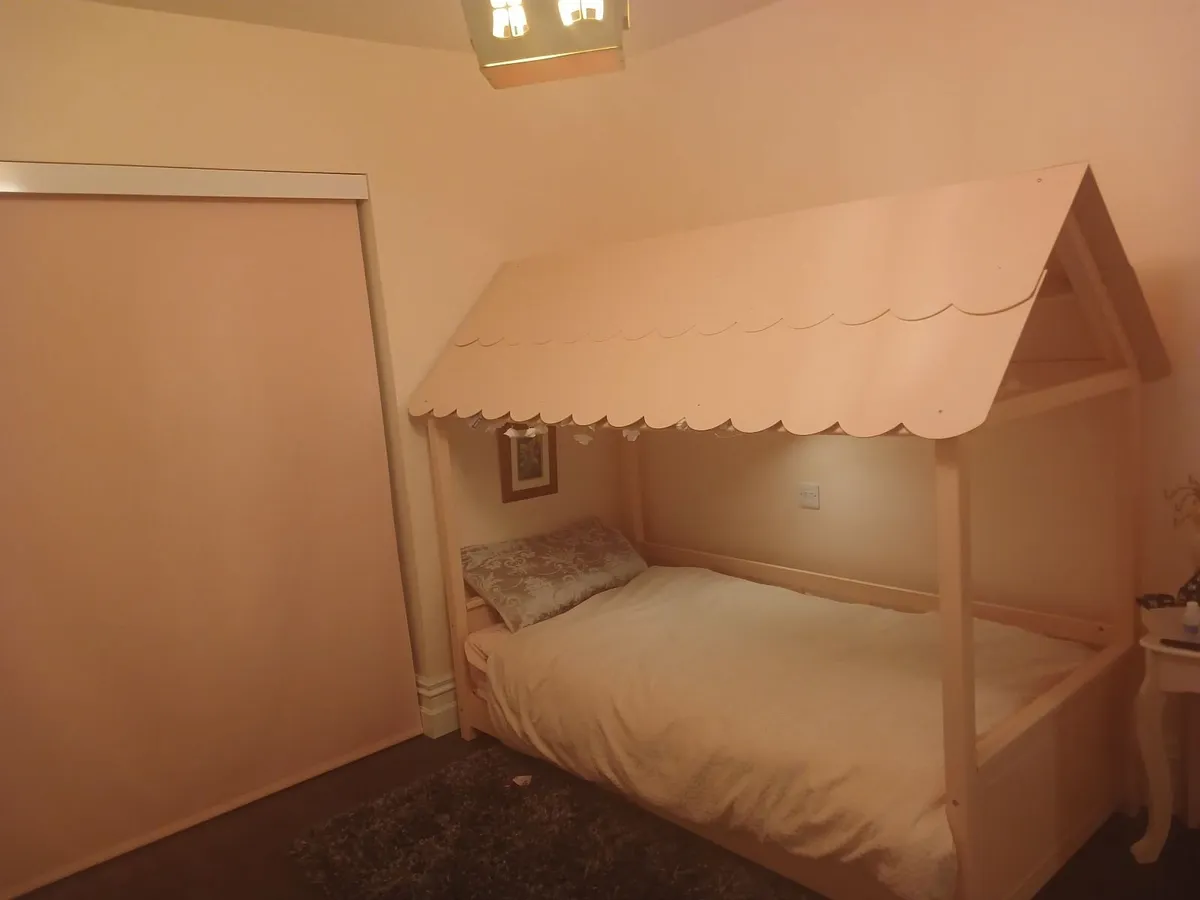 Magical girls house style bed - Image 4