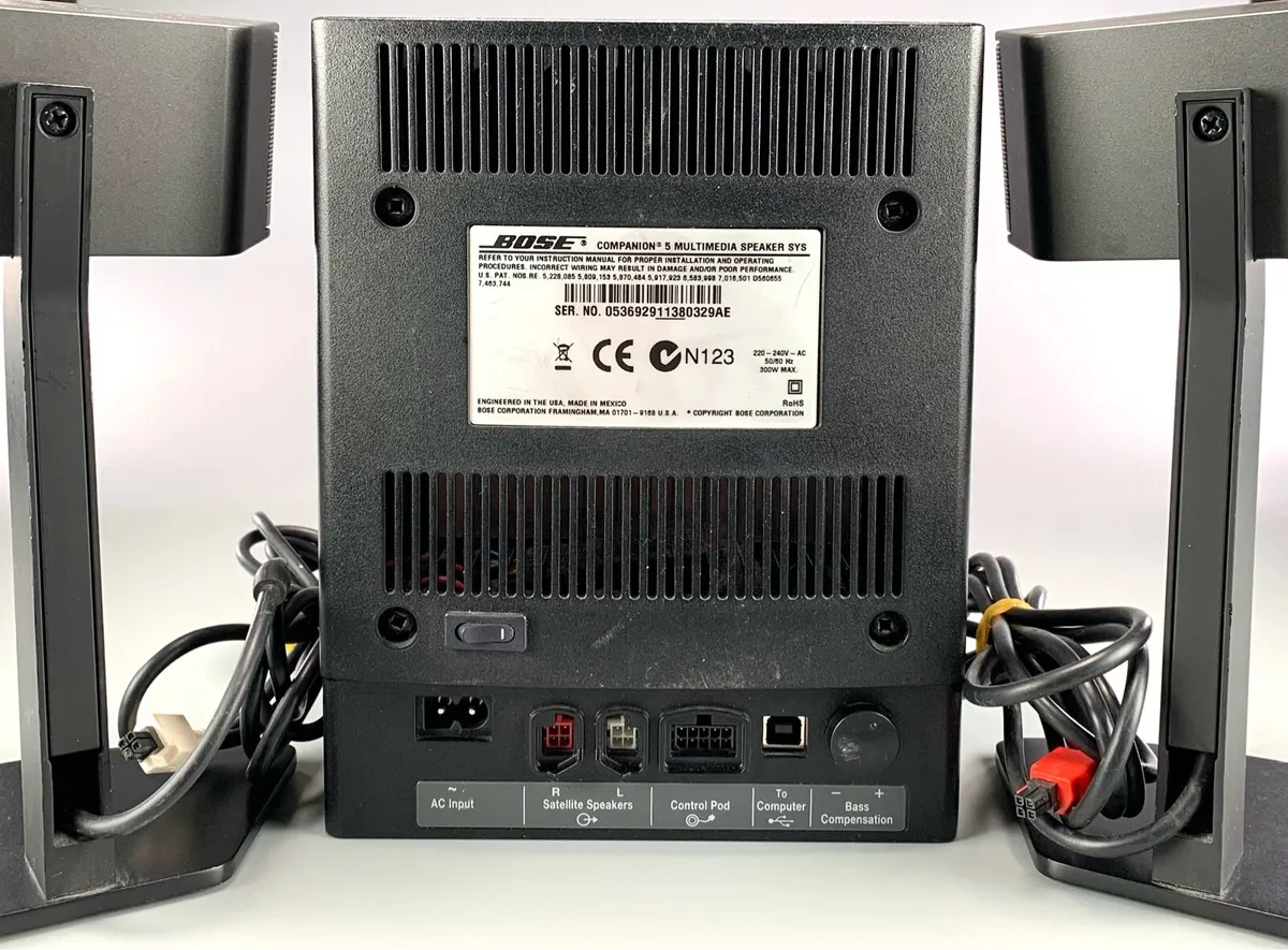 Bose Companion 5 Multimedia Speaker Systemw - Image 4