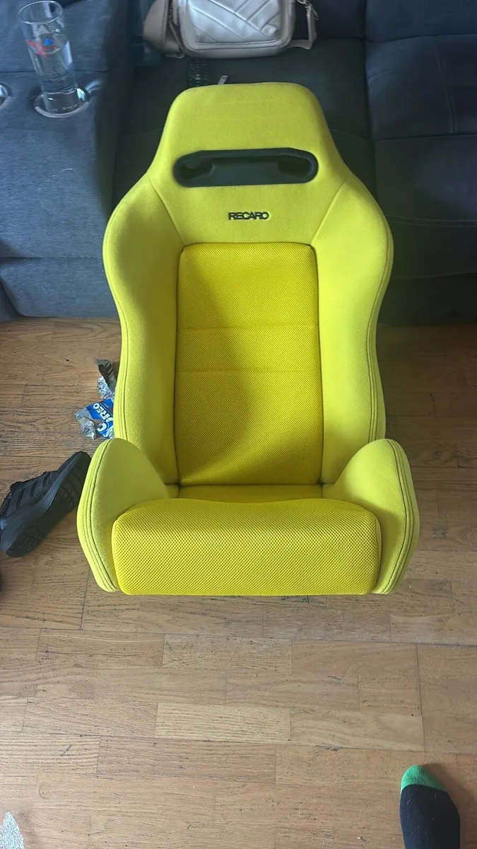Recaro seats - Image 1