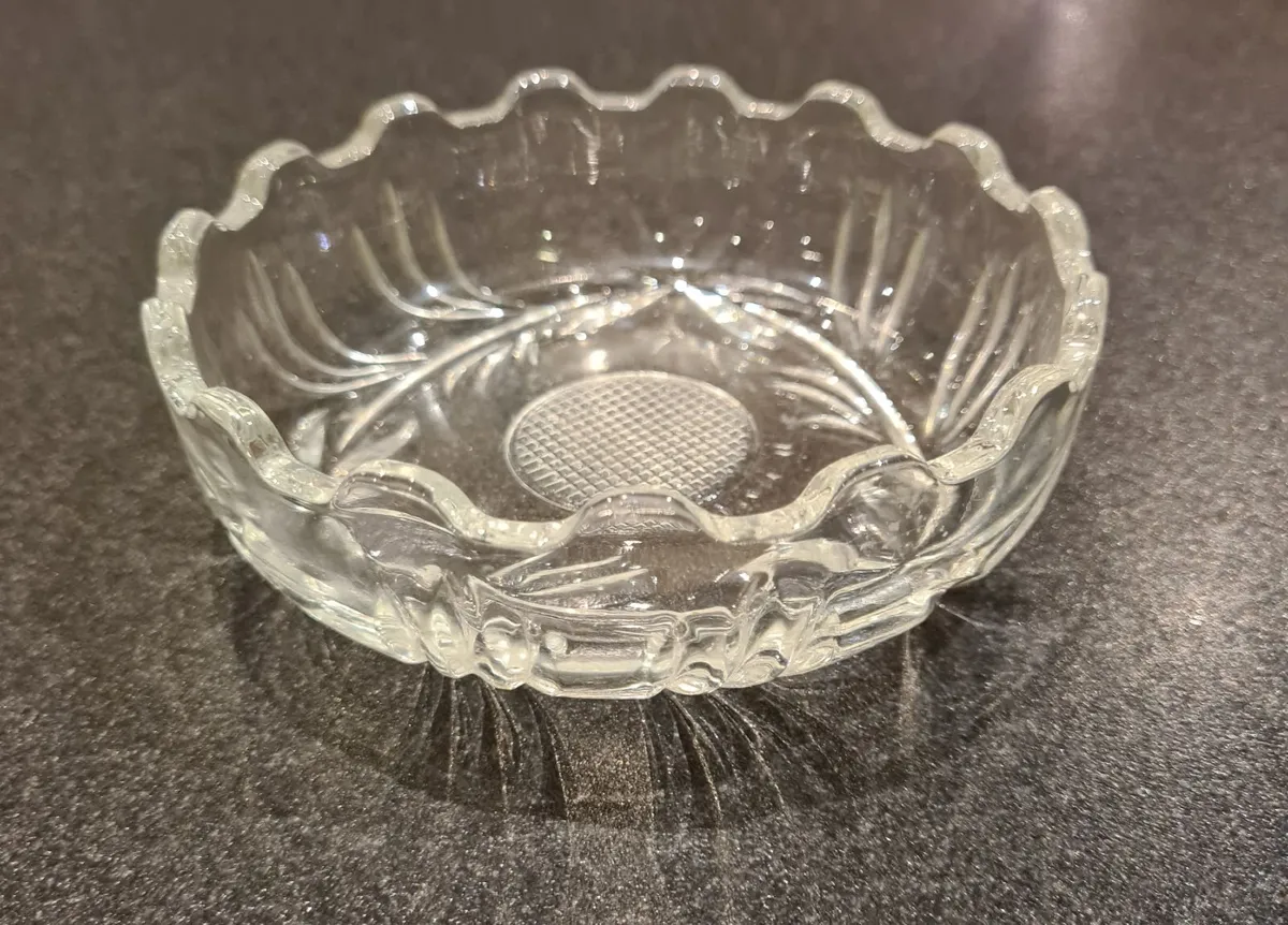 Italian Glass Dish - Image 1