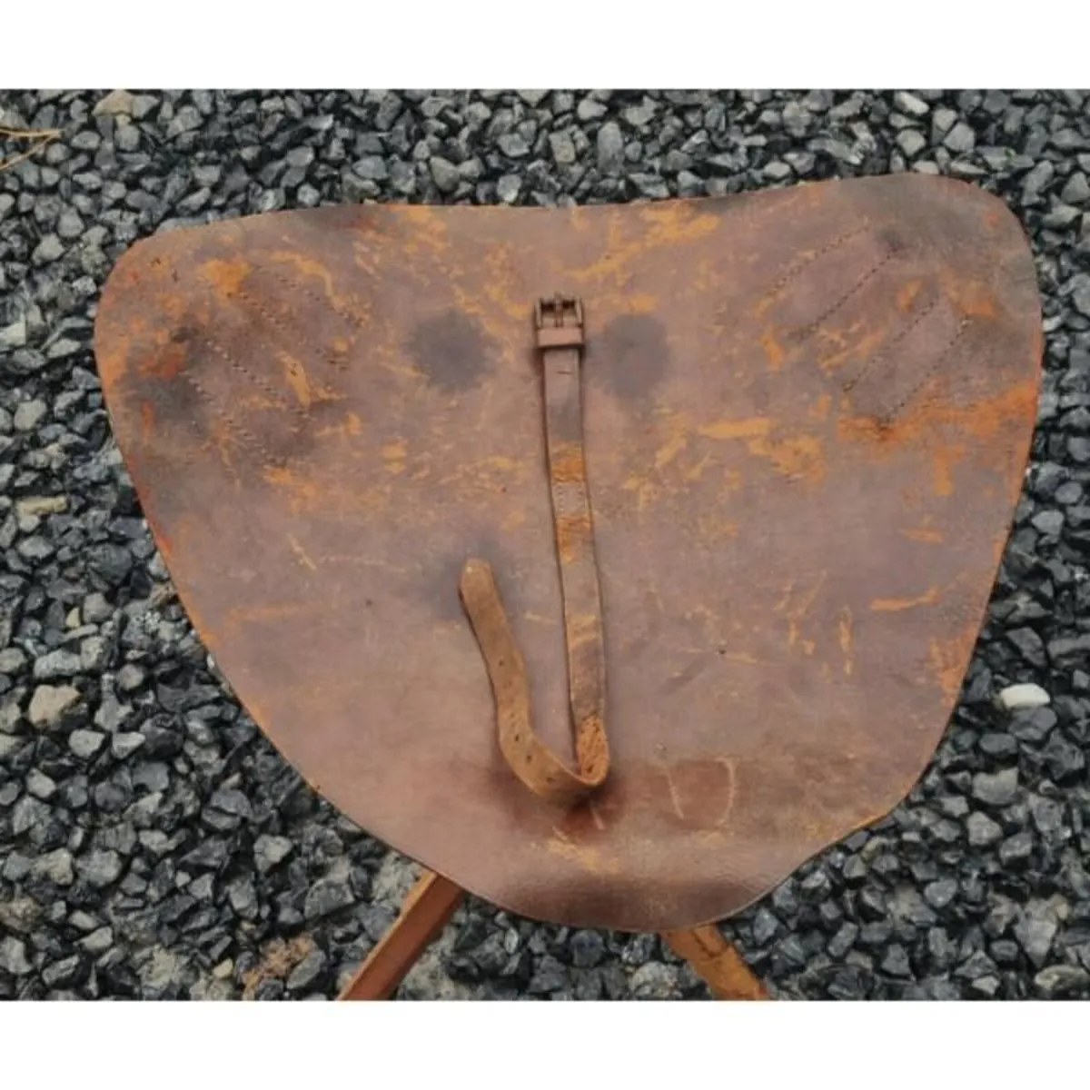 Folding Tripod Stool KAS965 - Image 1