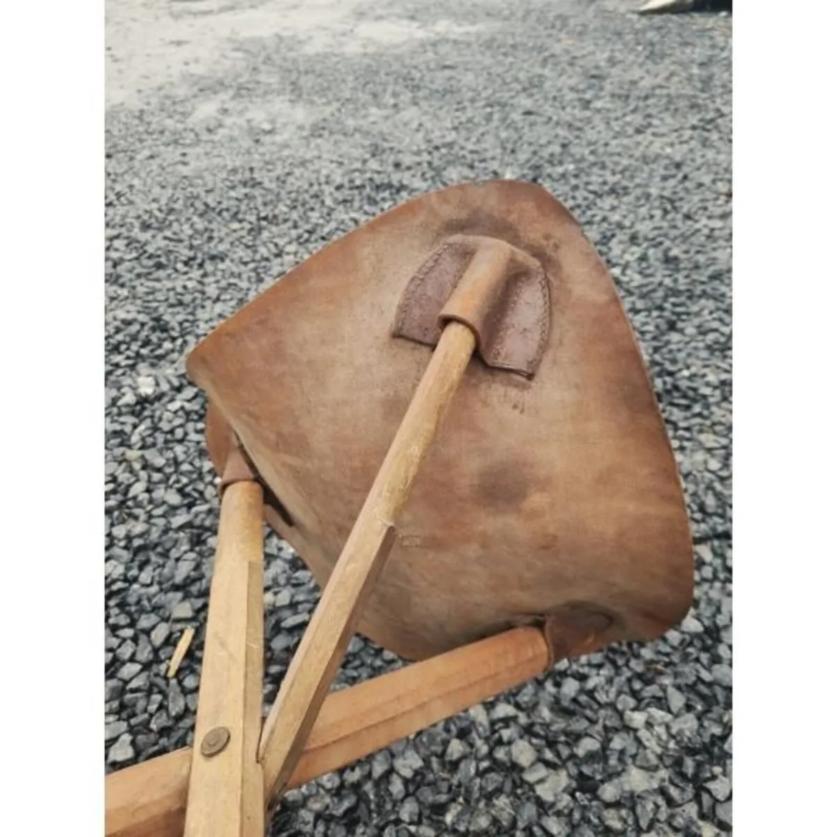 Folding Tripod Stool KAS965 - Image 4