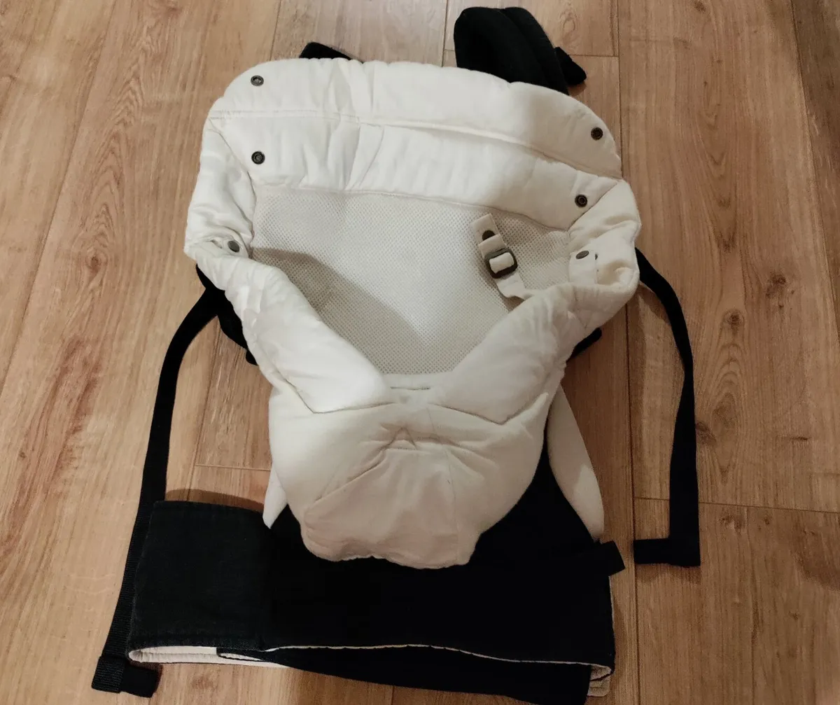 Ergobaby 360 Baby Carrier - Image 3