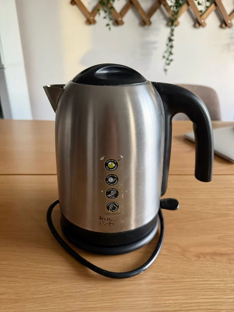 Russell Hobbs stainless steel kettle - Image 1