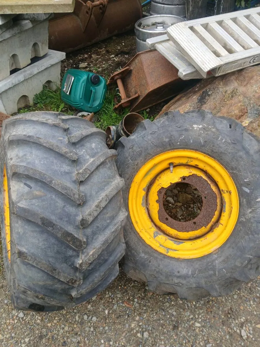 Selection of vintage machinery - Image 1