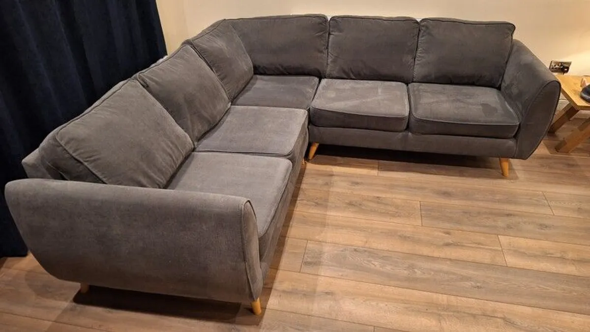 sofa - Image 2