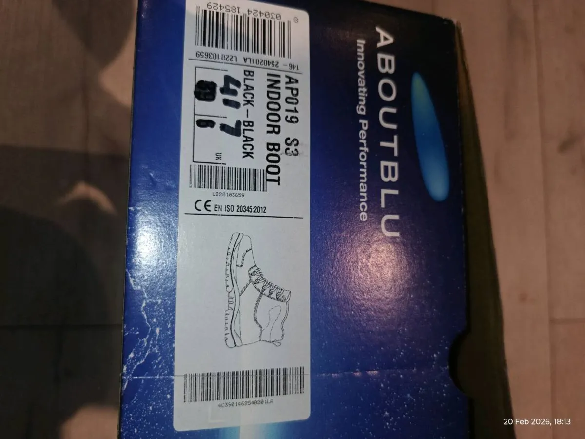 Safety boots size 7 - Image 4
