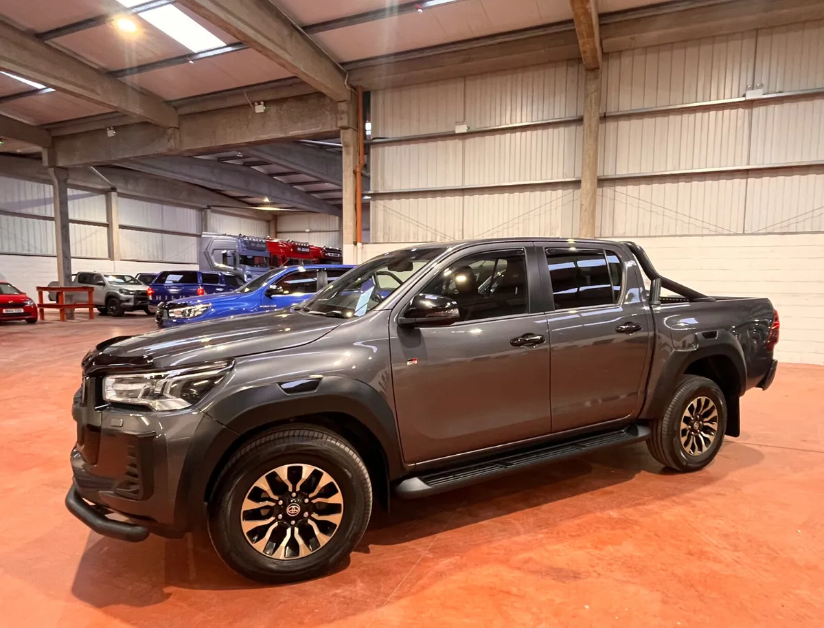 2023 Toyota Hilux GR Sport 2.8 Auto - Image 1