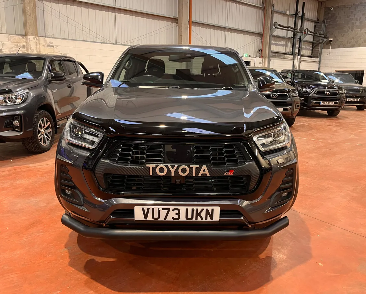 2023 Toyota Hilux GR Sport 2.8 Auto - Image 3