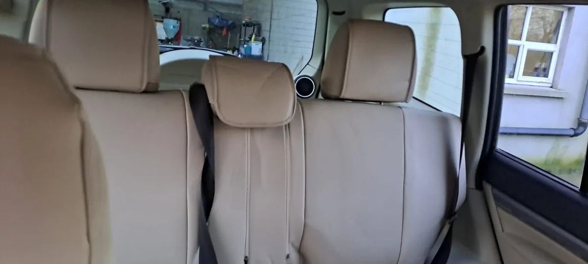 Mitsubishi Pajero 5 seat commercial tax - Image 3