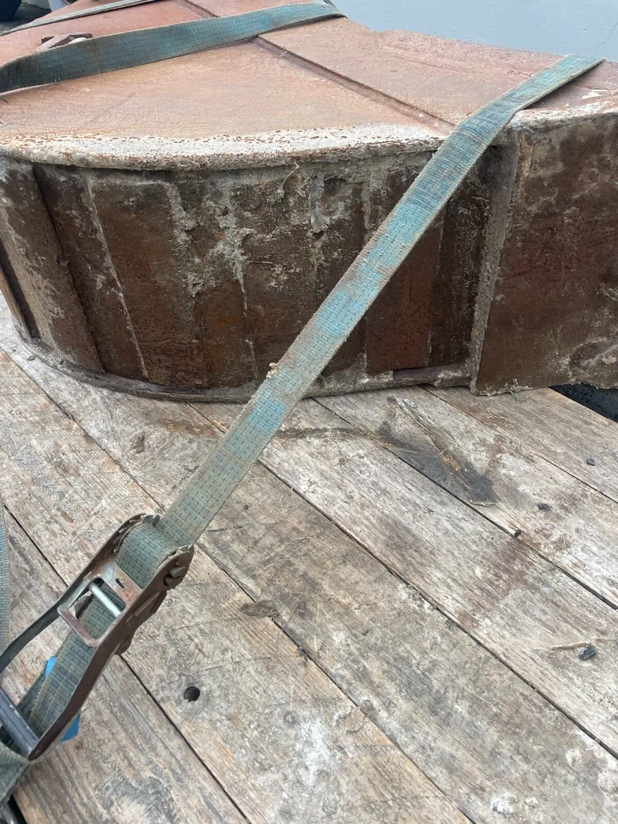 300mm digging bucket 80mm pins - Image 4