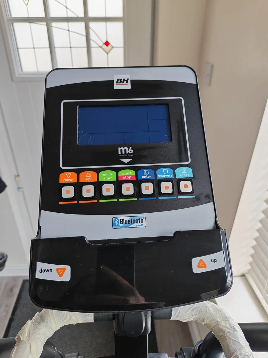 Cross Trainer - Image 4