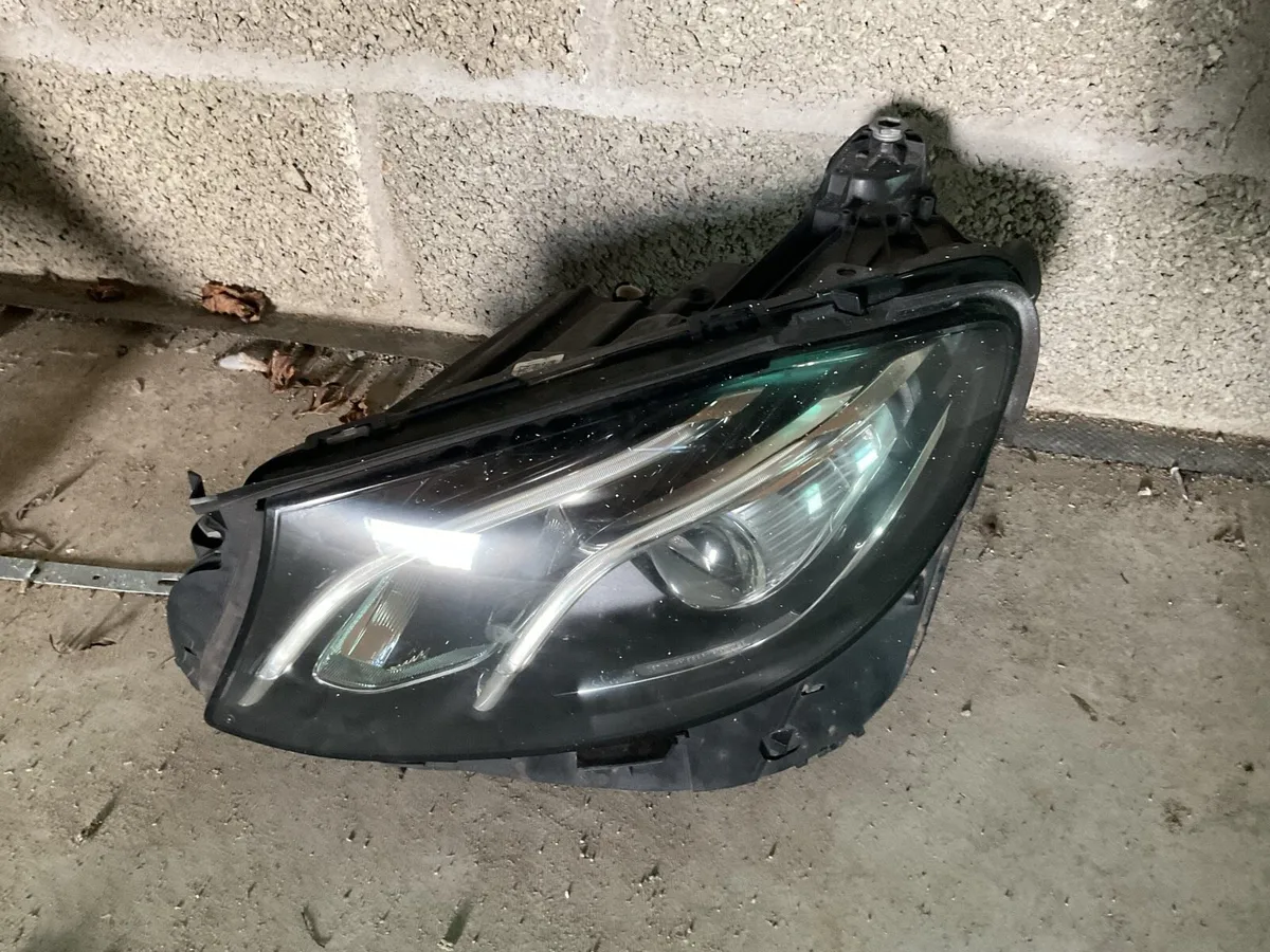 2018 Mercedes car body parts - Image 2