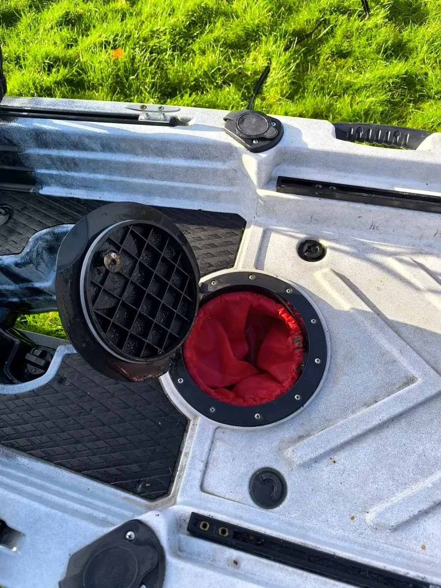 Fishing Kayak with Trailer - Image 4