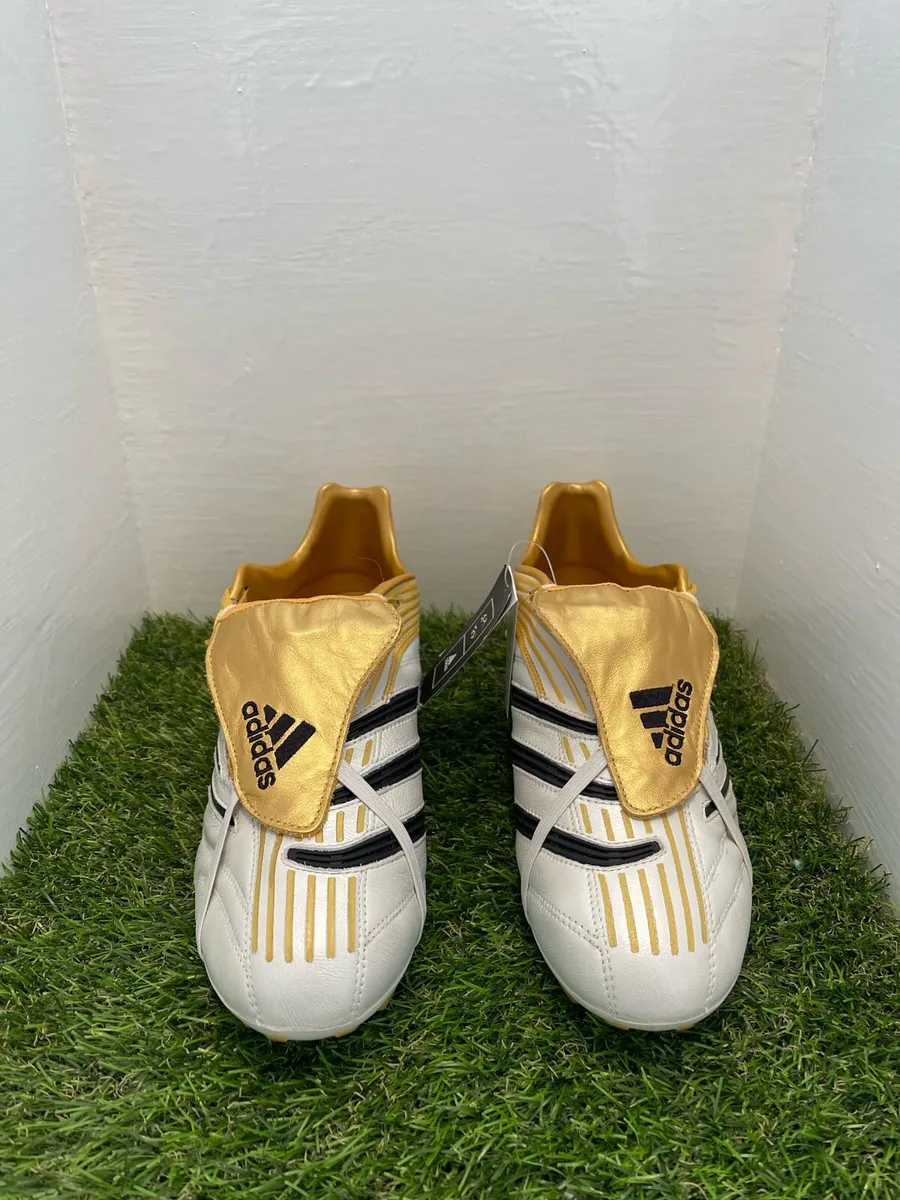 Adidas Predator Absolute FG Football Boots | UK 9 - Image 3
