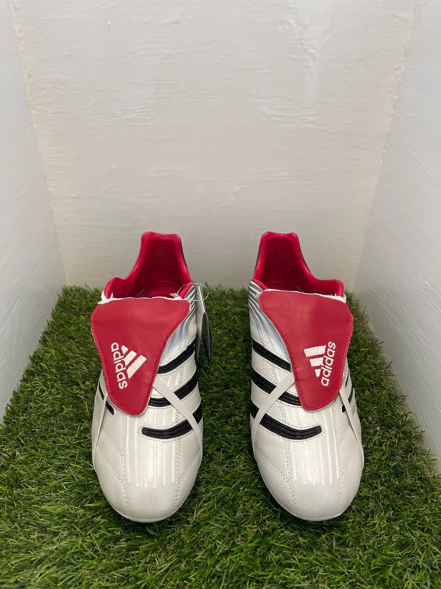 Adidas Predator Absolute FG Football Boots | UK 9 - Image 3