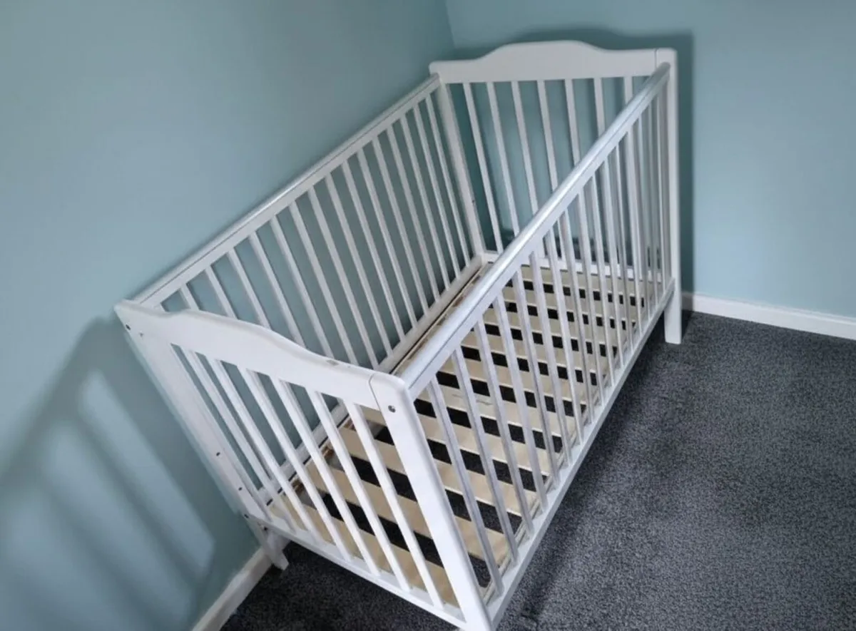 Baby Cot – Very Good Condition – Ready to Use - Image 2