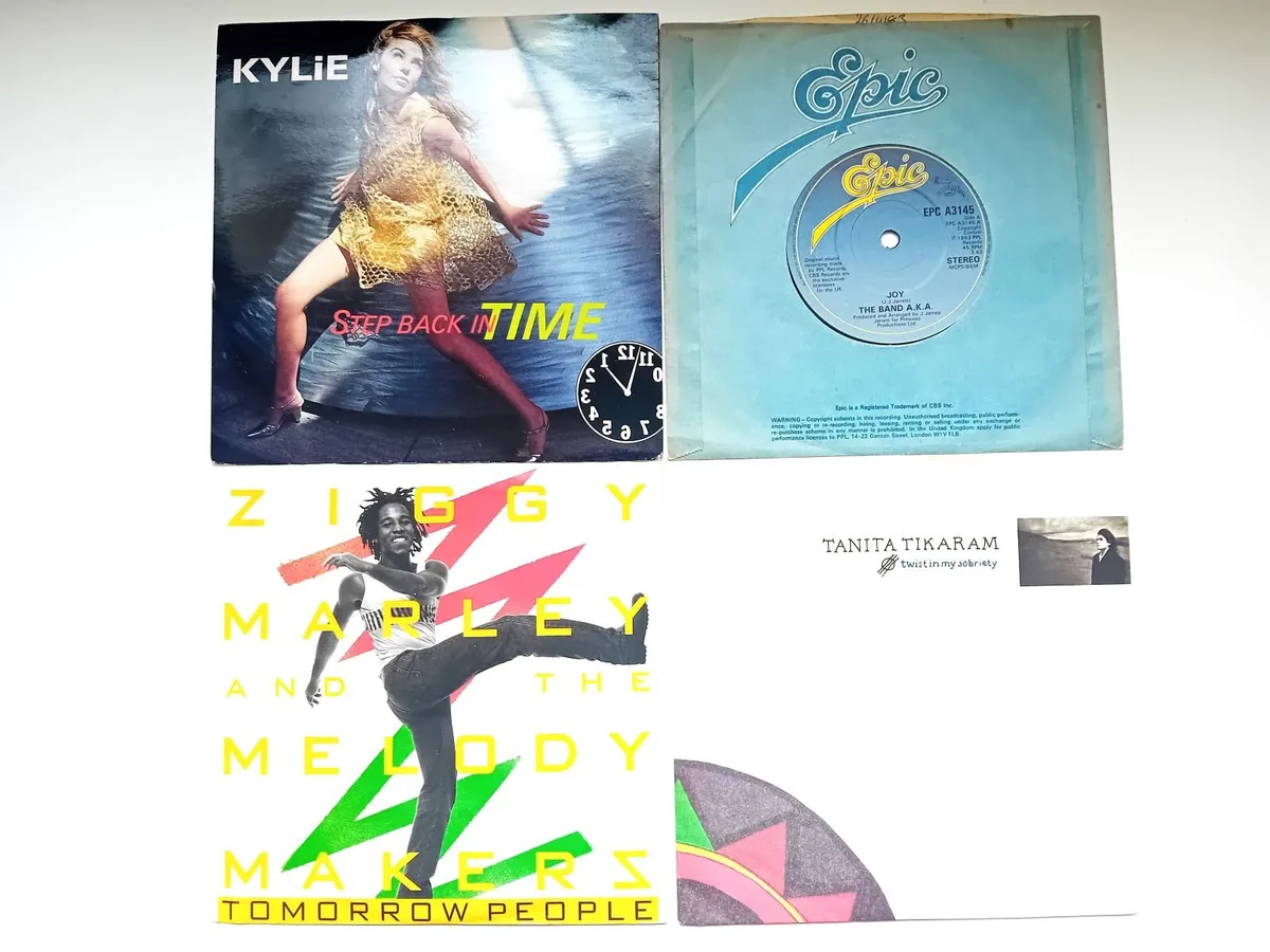 12  CLASSIC  7,, SINGLES - Image 1
