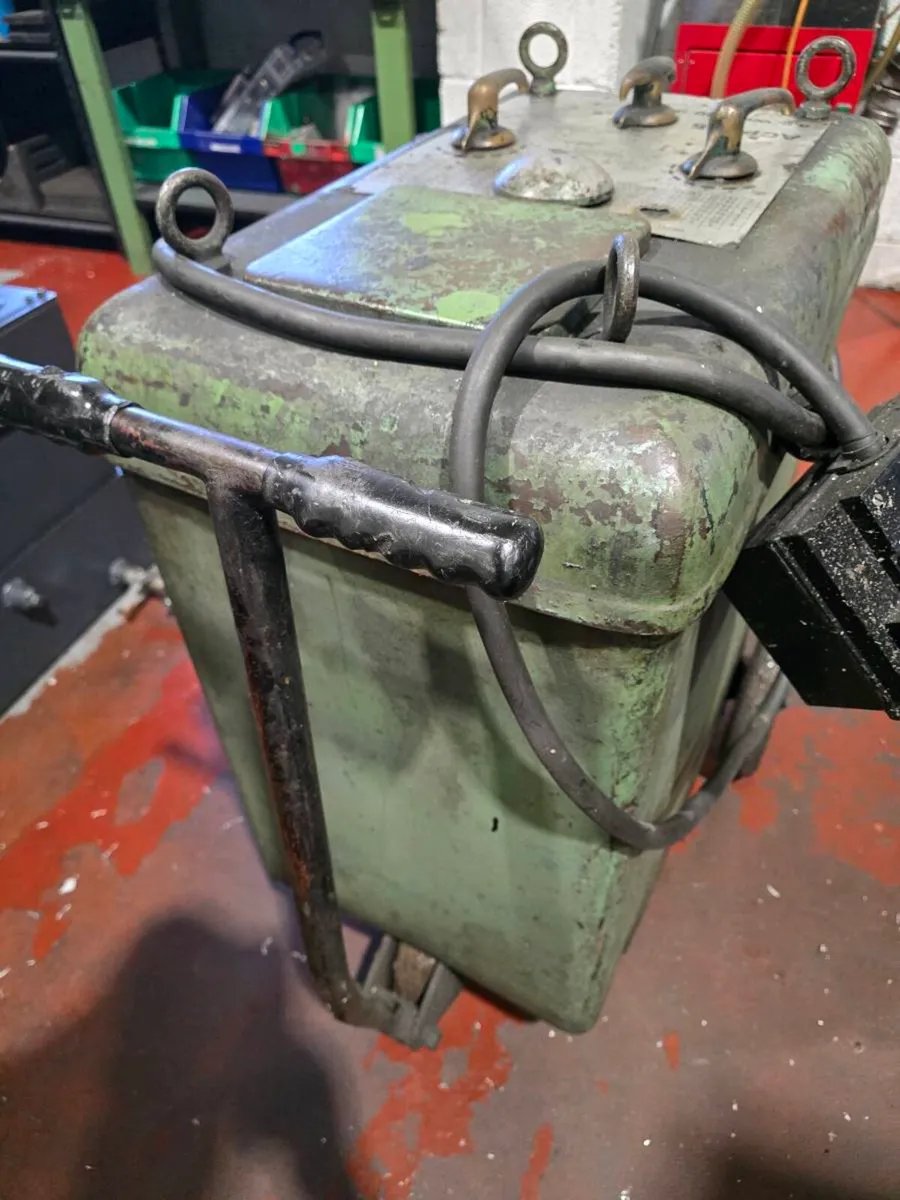 BOC 3 phase oil cooled welder - Image 2