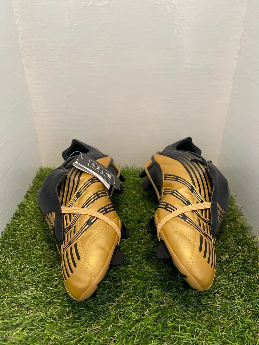Adidas Predator Absolute FG Football Boots | UK 9 - Image 4