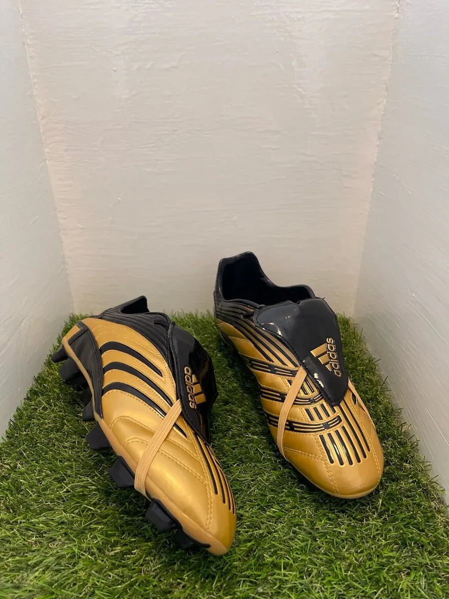 Adidas Predator Absolute FG Football Boots | UK 9 - Image 2