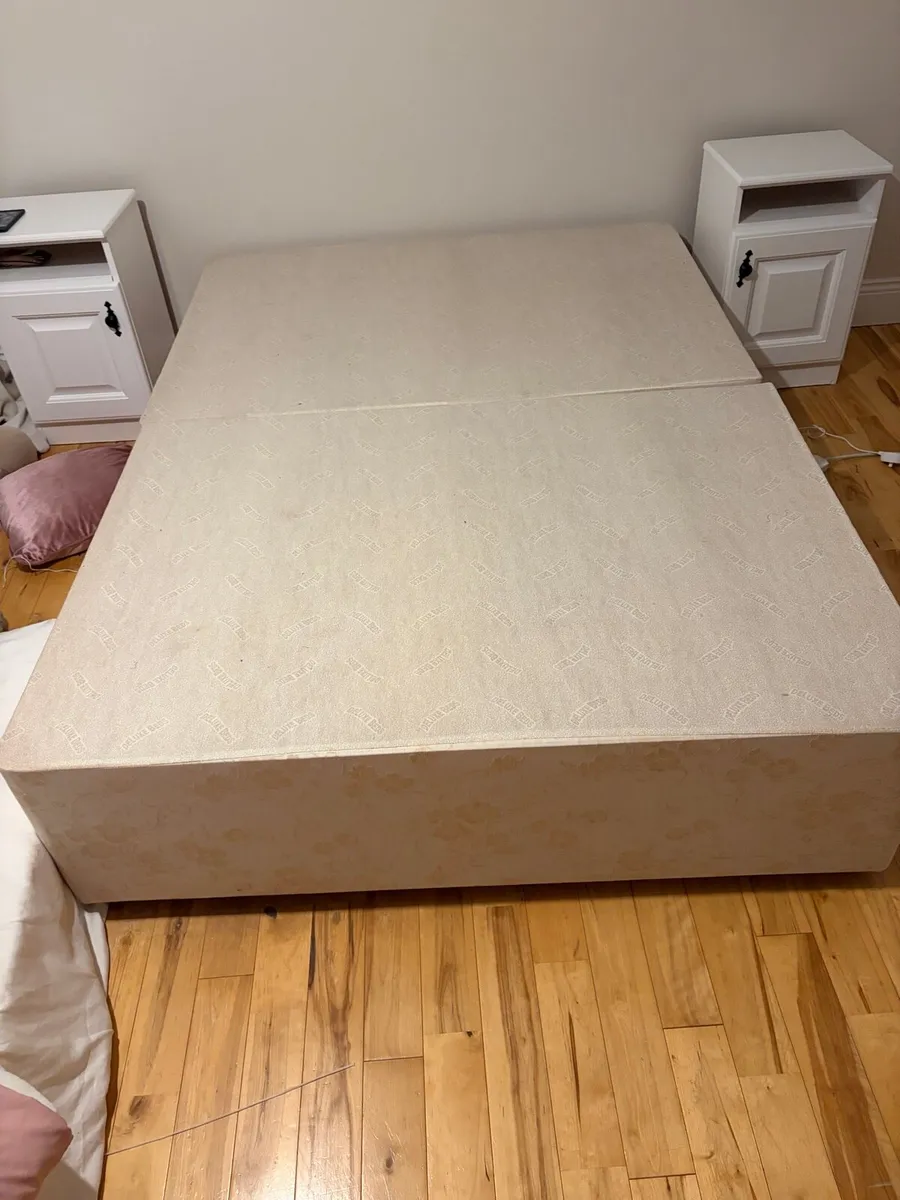 4 foot 6 Bed and mattress - Image 2