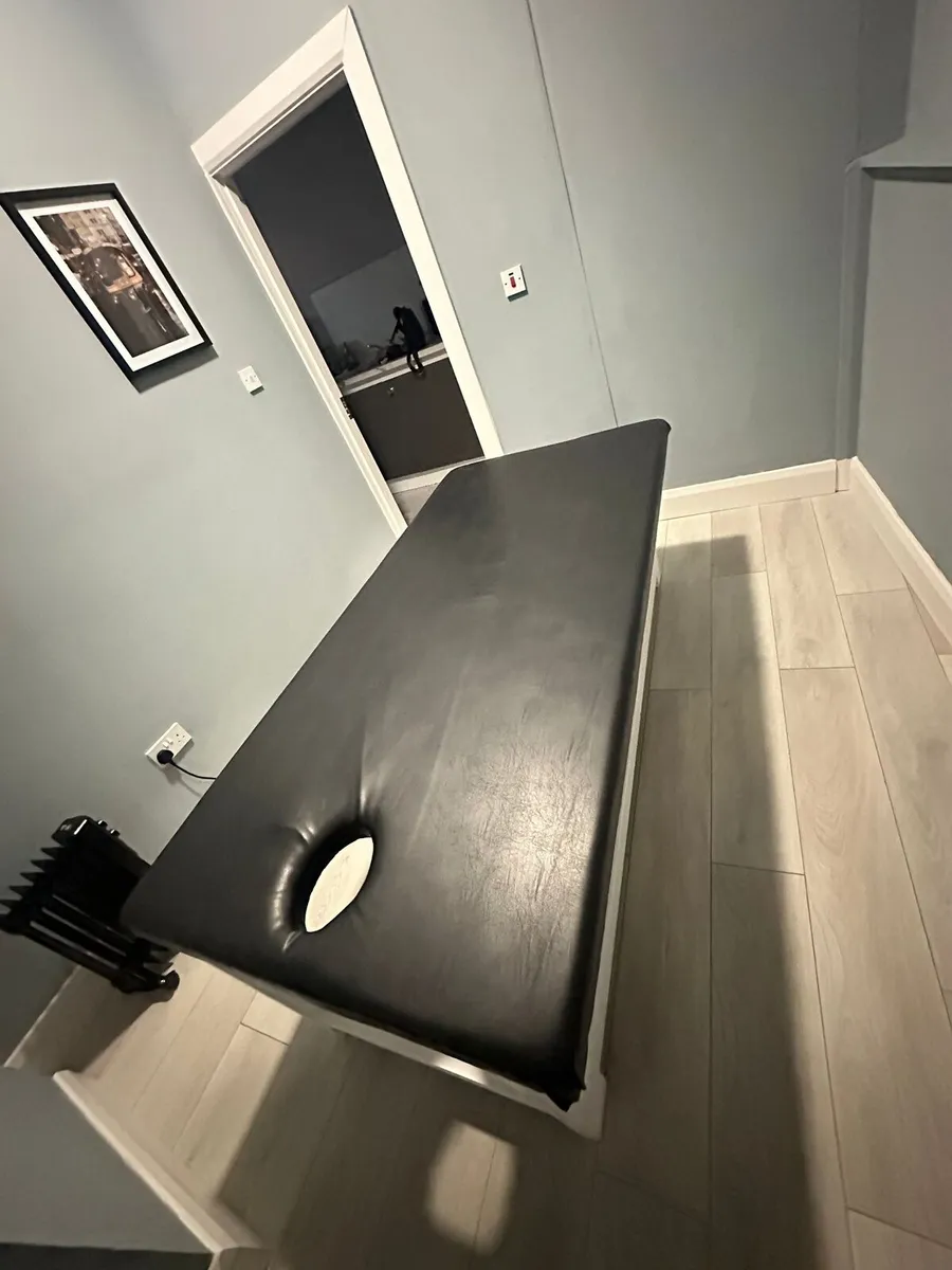 Massage bed - Image 1