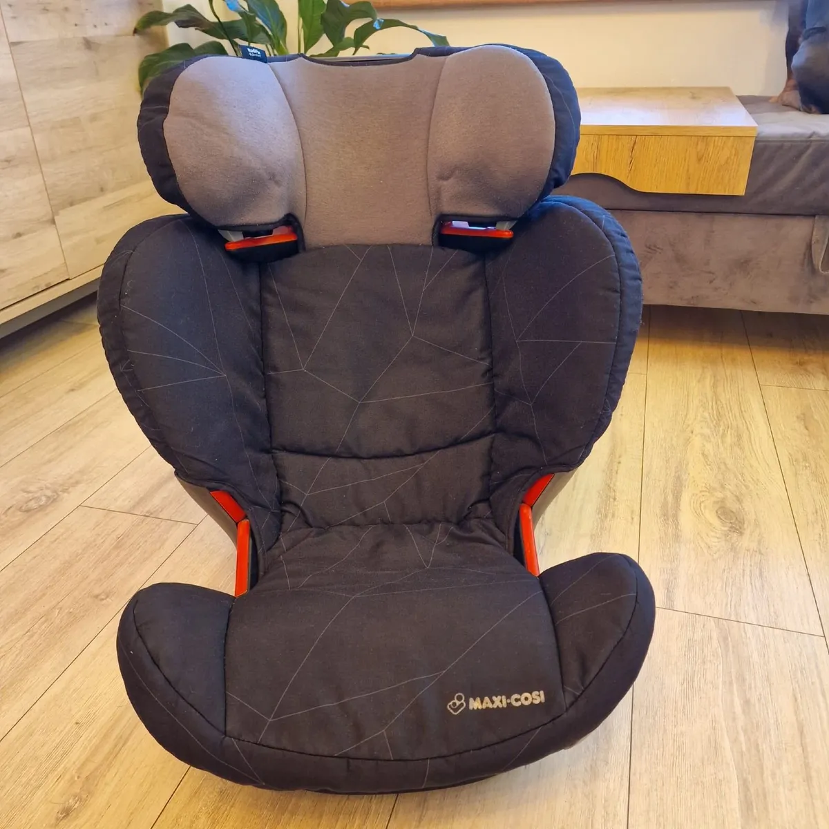 Maxi-Cosi RodiFix Isofix 15-36k - Image 1