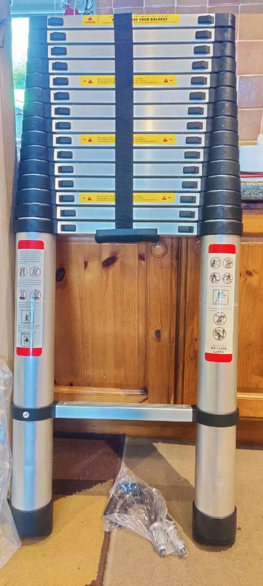 Telescopic Aluminium Ladder , 6,2 M - Image 3