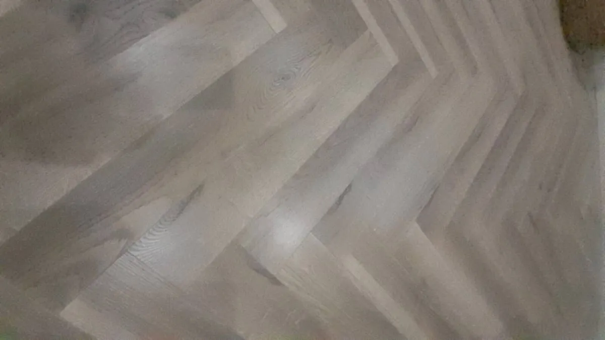 laminate flooring - Image 2