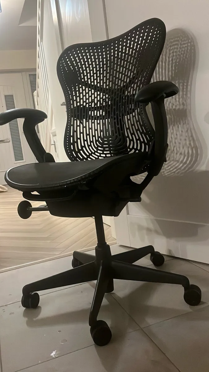 Herman Miller Mira- Office Chair- as new! - Image 3