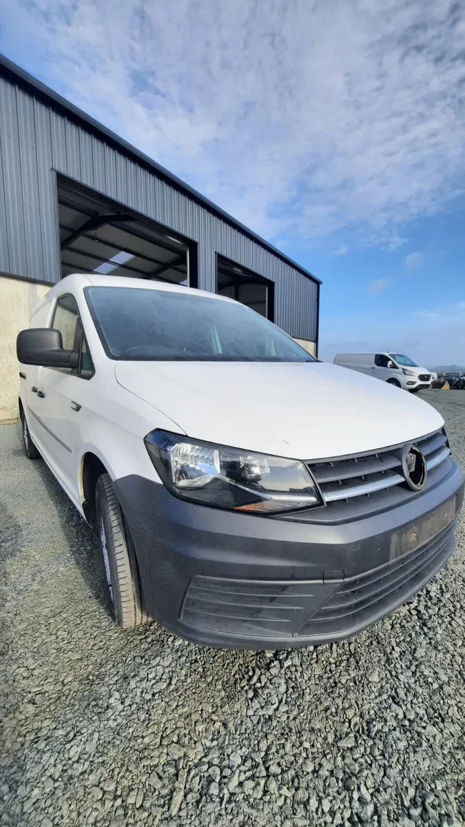 2018 VW Caddy For Dismantling - Image 2