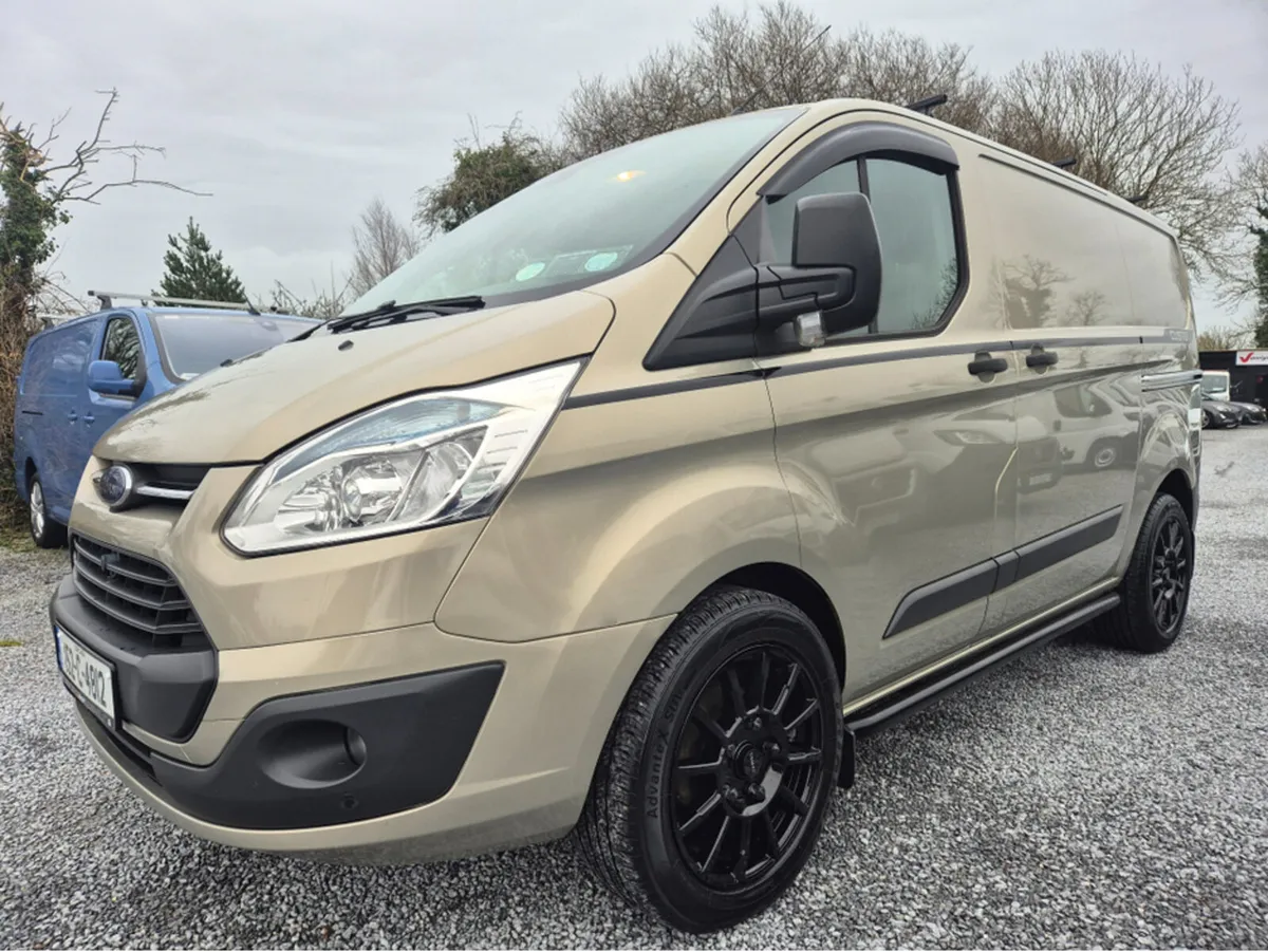 Ford Transit Custom 100PS 270 SWB L4 LR 4DR - Image 1
